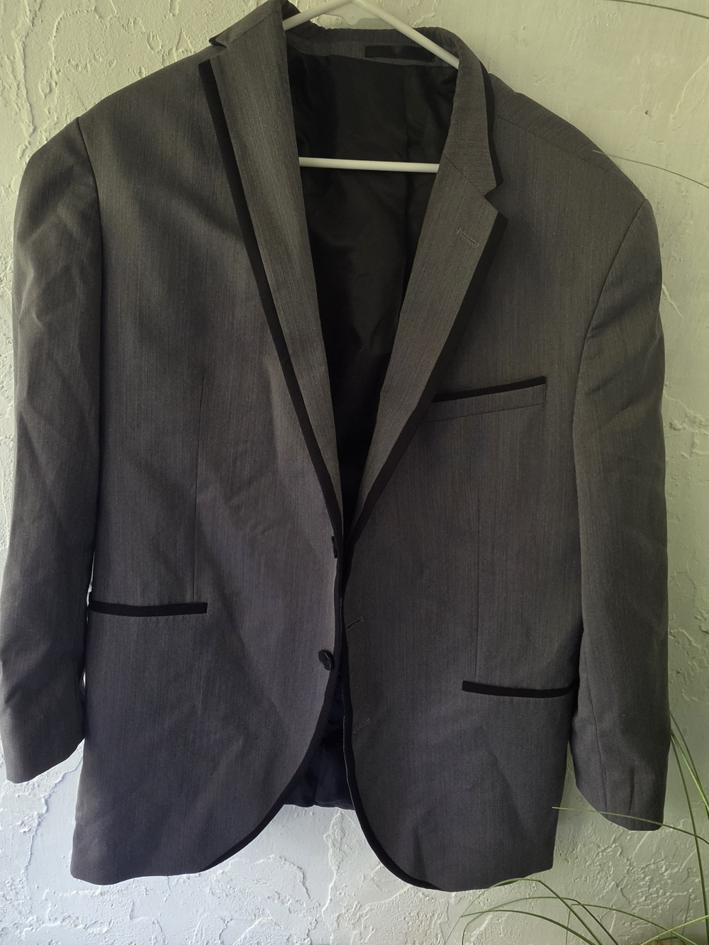 Kenneth Cole Reaction Gray Blazer with Black Trim